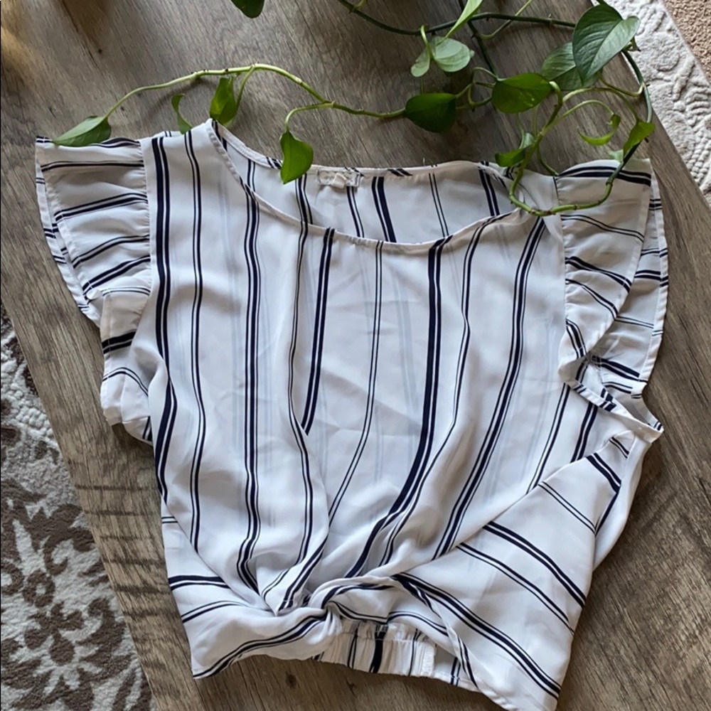 Cropped blouse